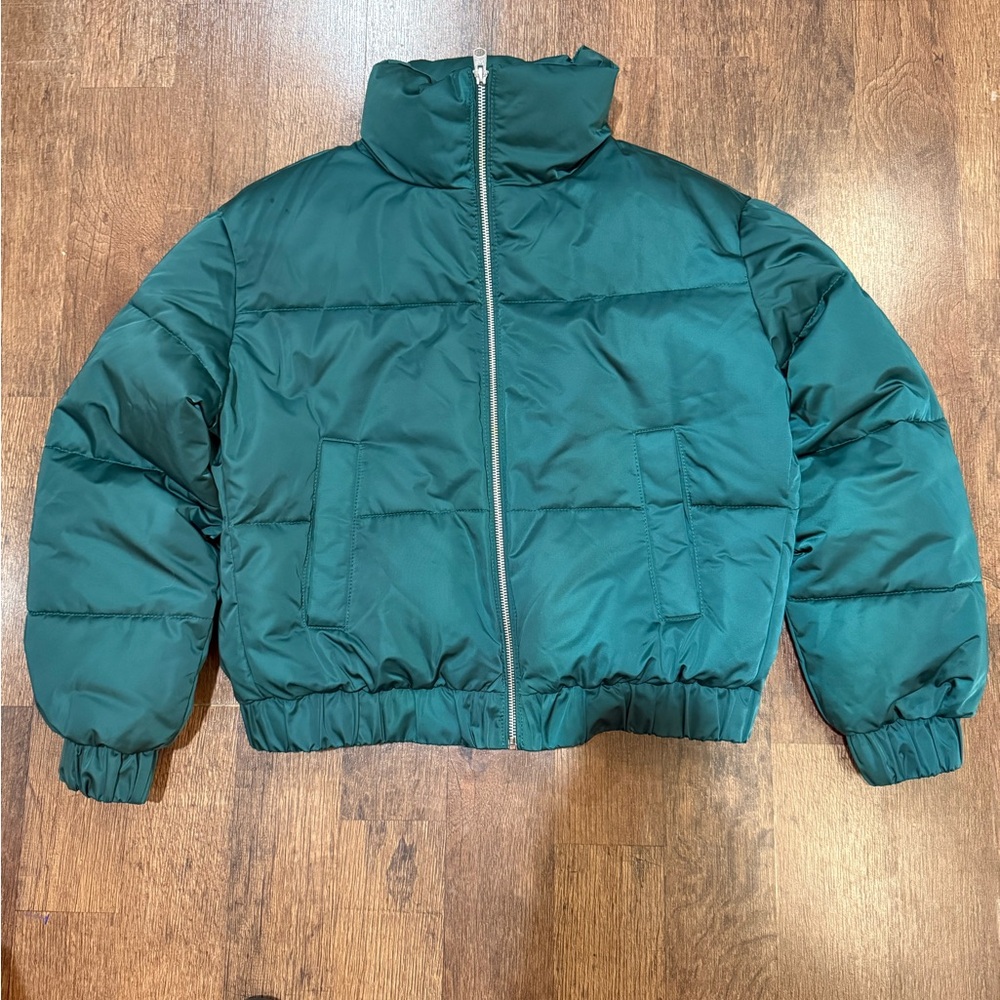 Abercrombie and Fitch Ultra collection cropped puffer small